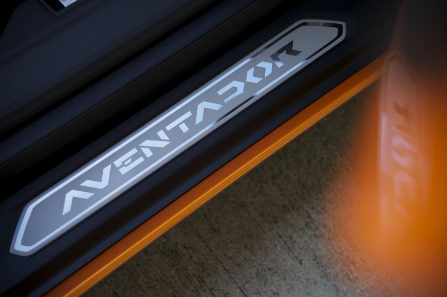  Lamborghini Aventador LP700-4 Roadster 2012 года  (фото 22 из 88)